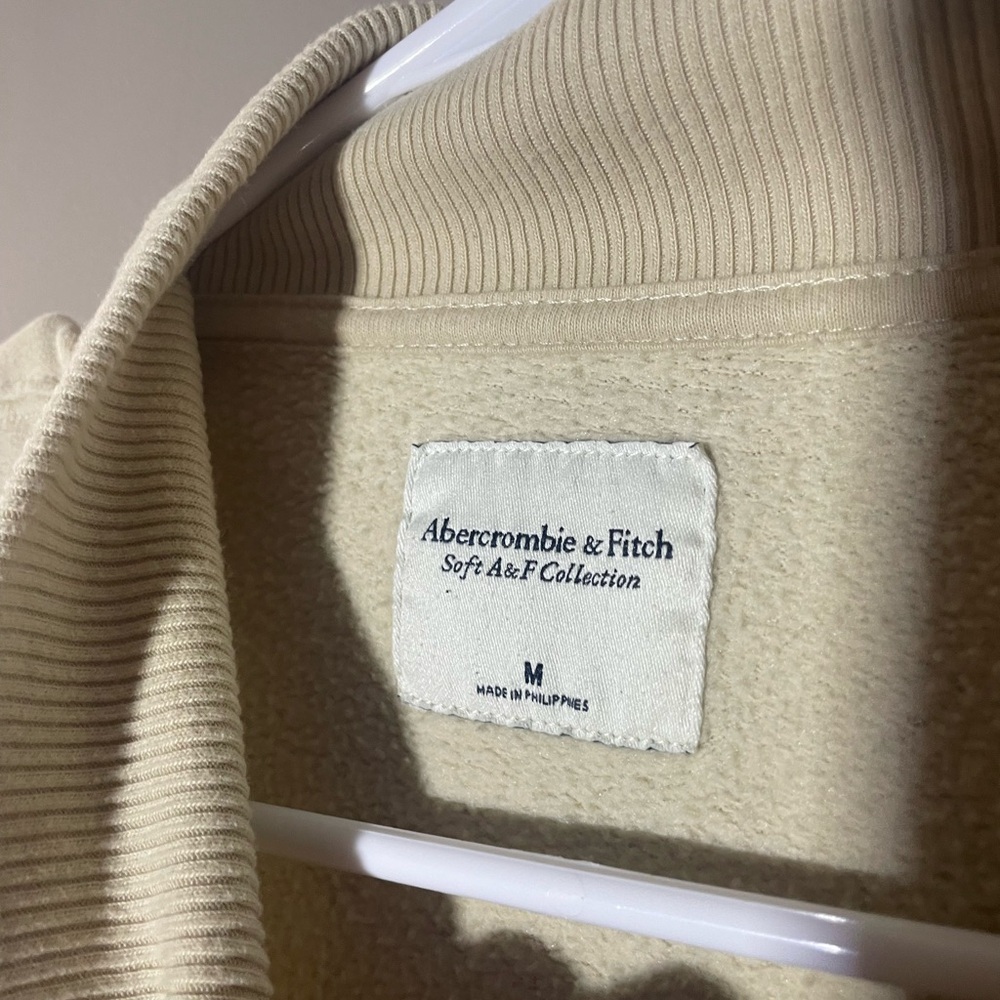 Abercrombie & Fitch Cream Quarter-Zip Pullover Size M - Picture 4 of 5